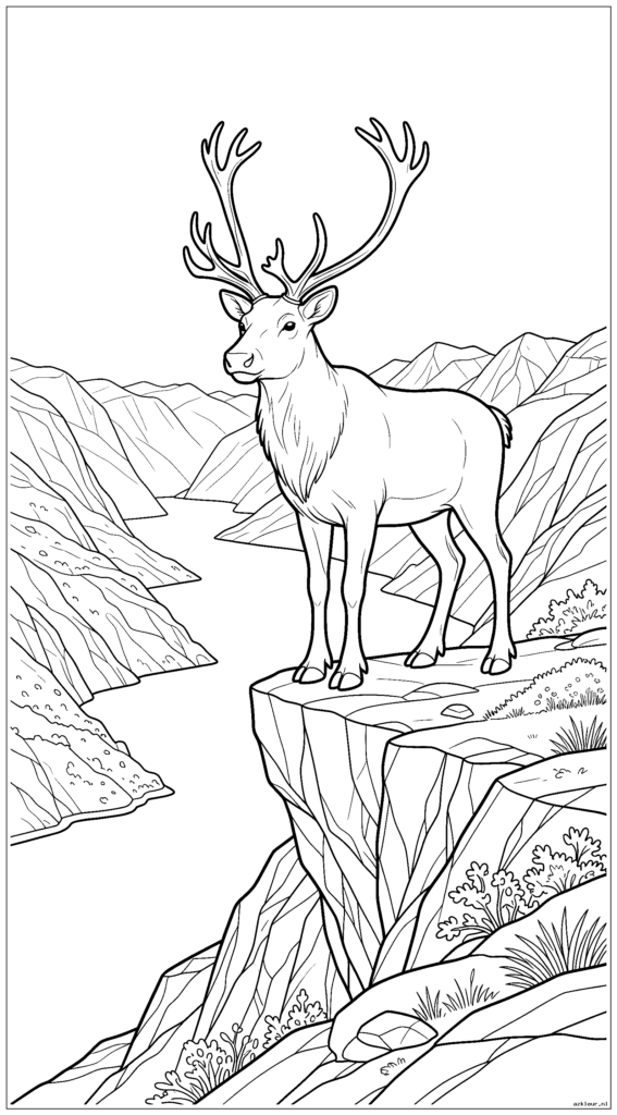 Majestueus rendier staande op een bergklif met uitzicht op de fjorden