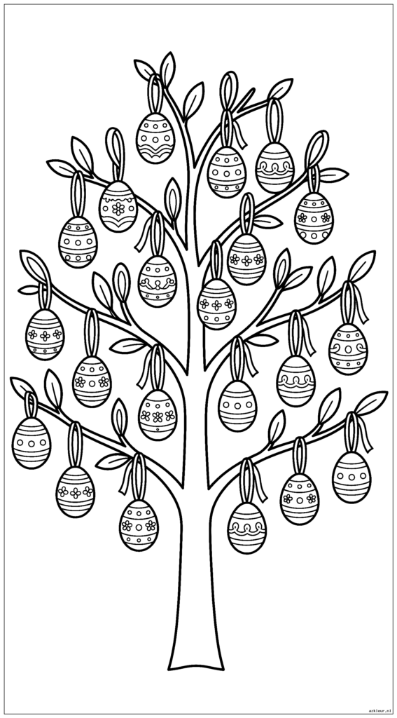 Paasboom met hangende versierde eieren en linten